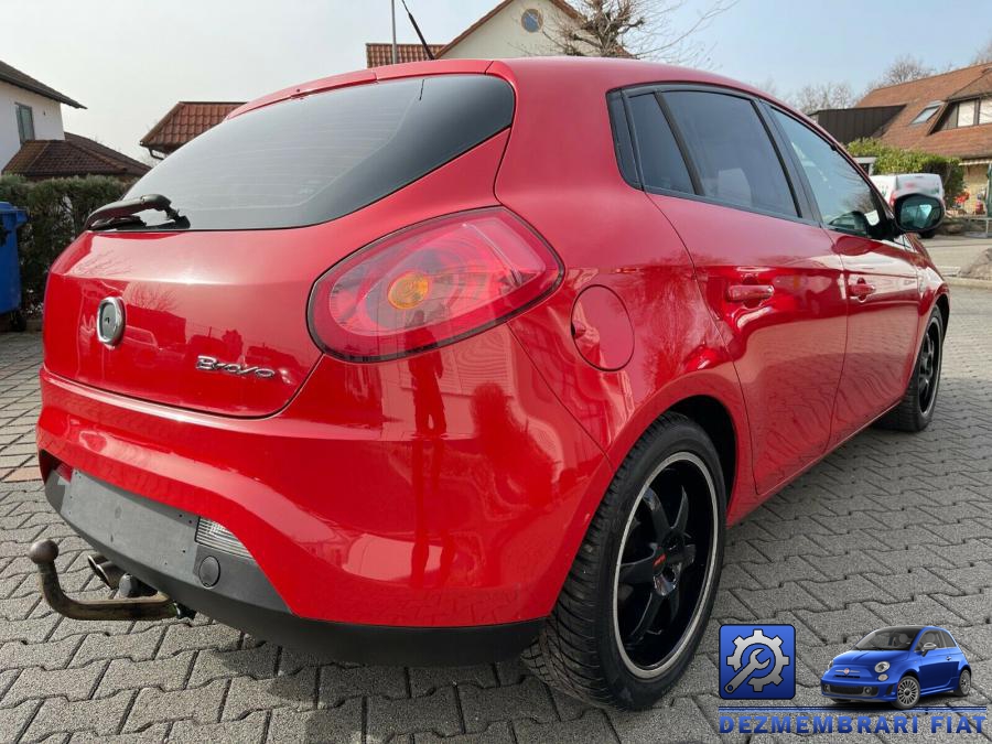 Aripa spate fiat bravo 2012